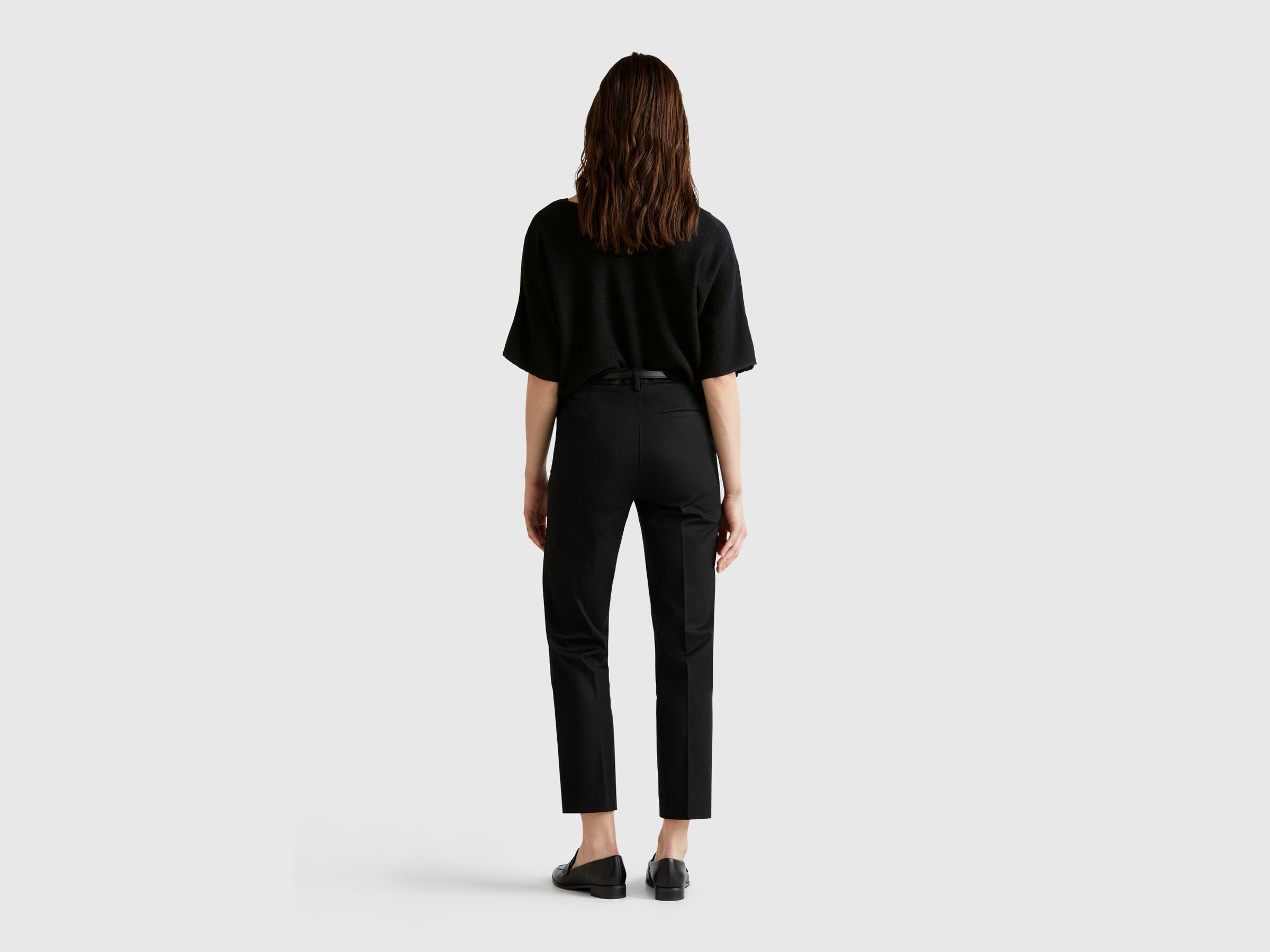 MAGLIA SCOLLO V M/M Donna image number 1