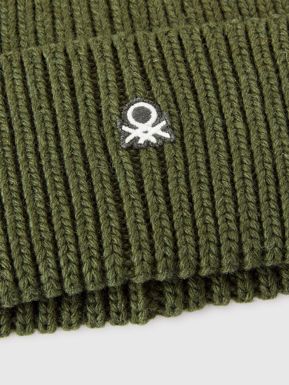 CAP Homme image number null