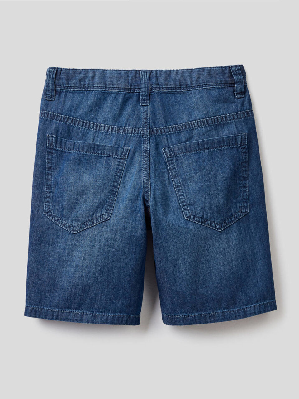 Bermuda en jeans léger image number 2