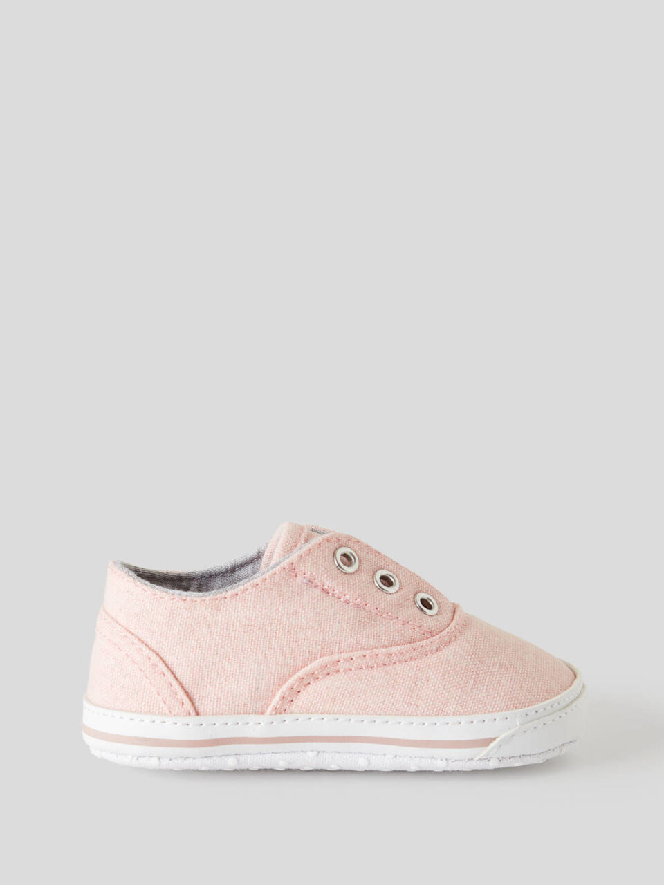 Shoes without laces image number 1