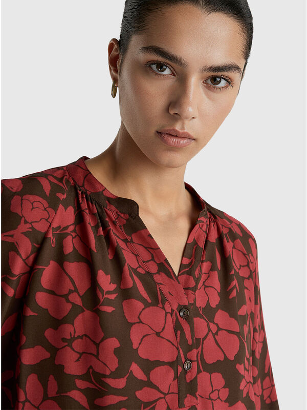 Mandarin blouse with floral print Women