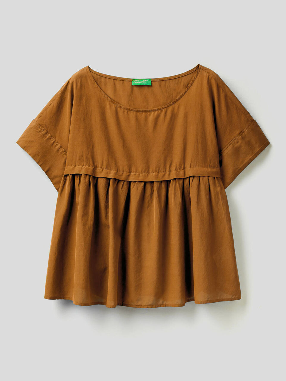 Leichte Bluse mit Maxi-Rüsche image number 1