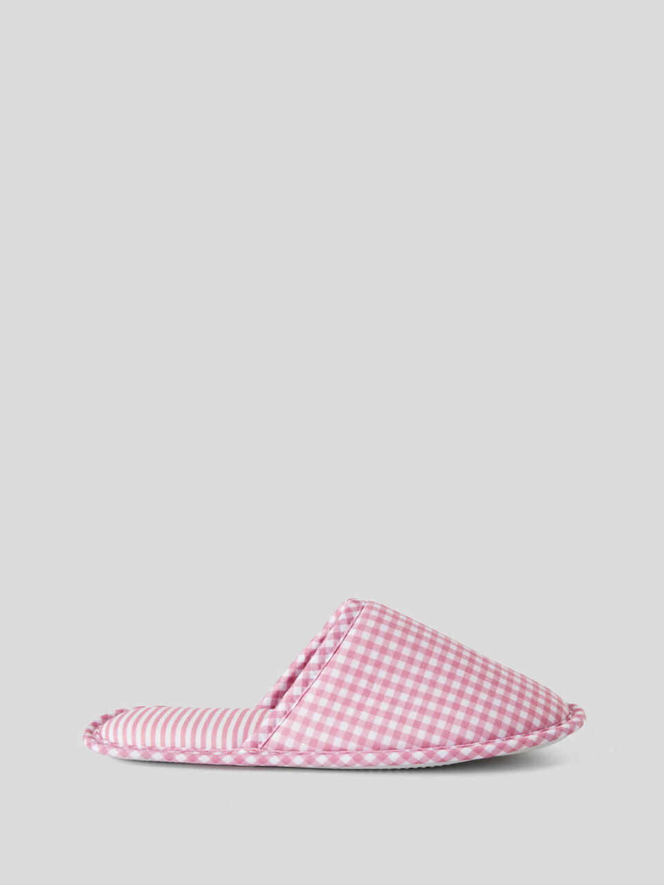 Chaussons avec imprimé à motifs image number 1