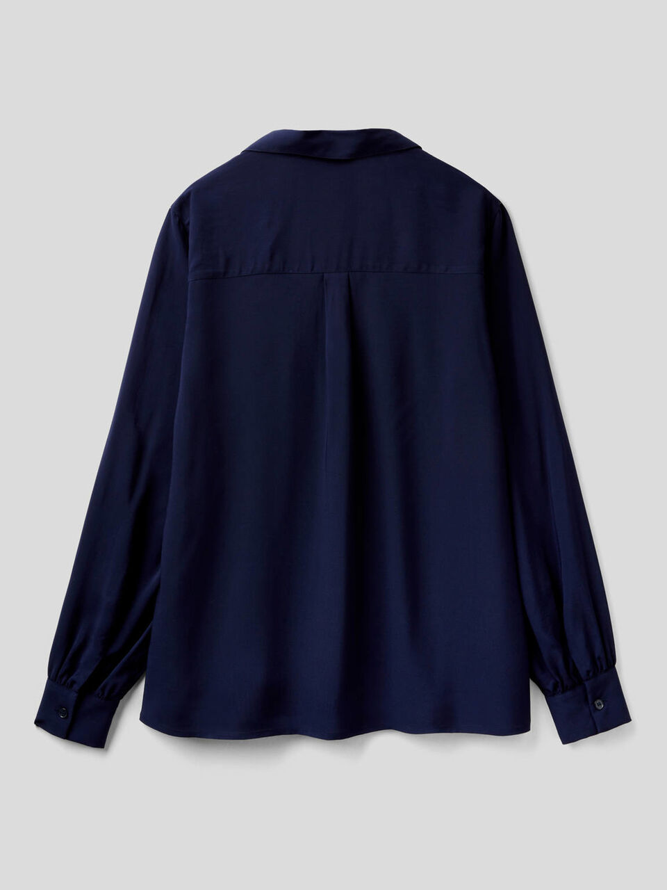 Blouse fluide avec col en V image number 2