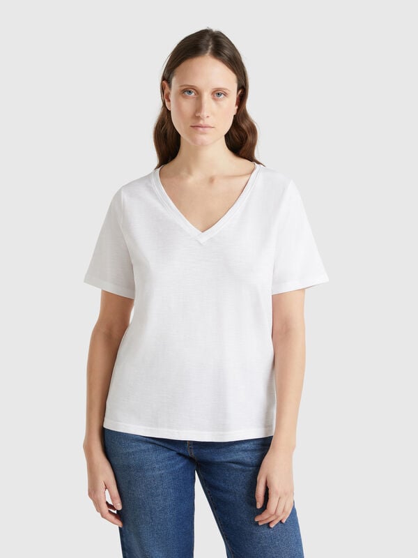 Geflammtes Baumwoll-T-Shirt mit V-Ausschnitt Damen