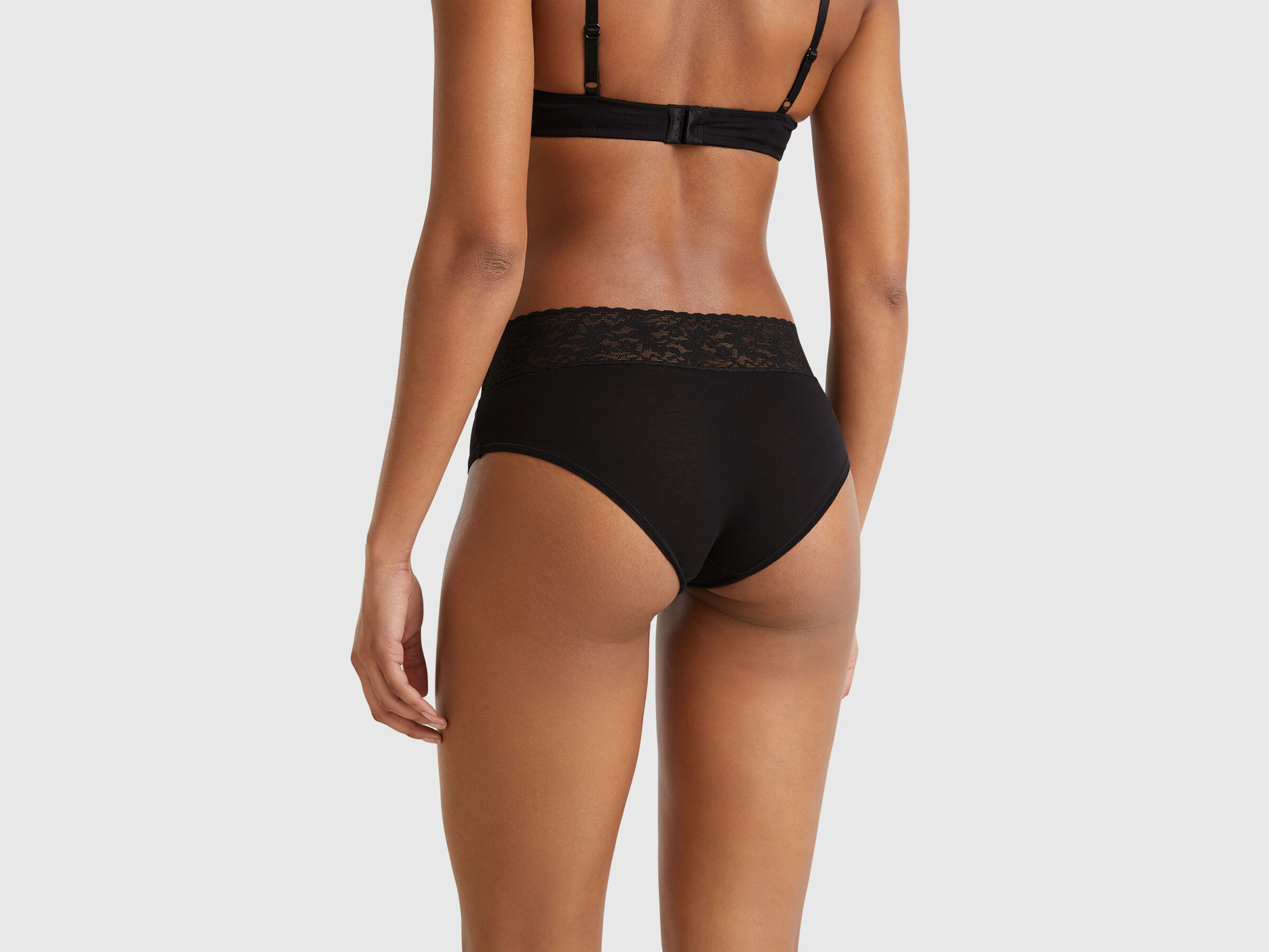 BRIEFS Women image number 1