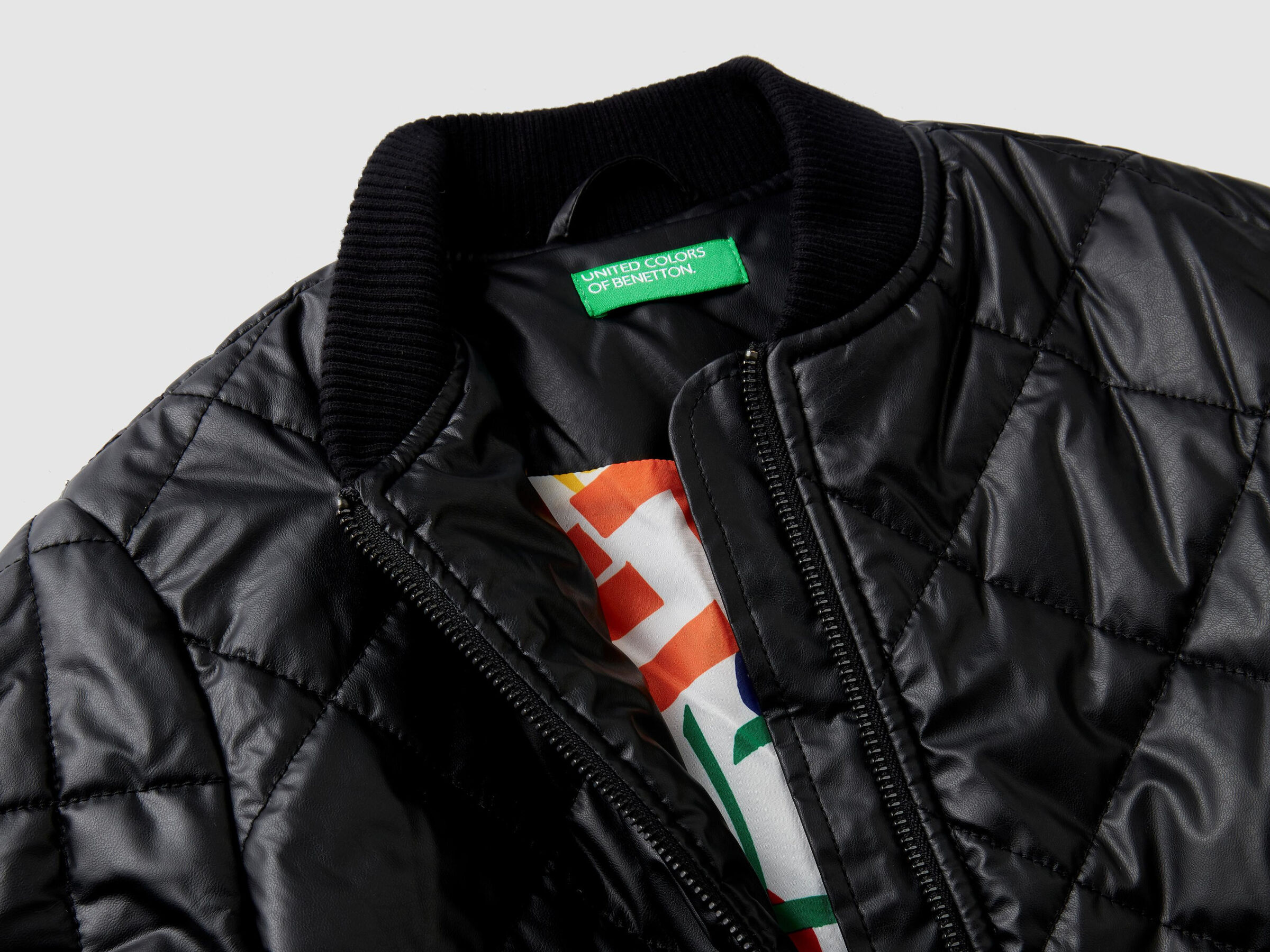 Bomberjacke mit Ledereffekt und Steppmuster image number null