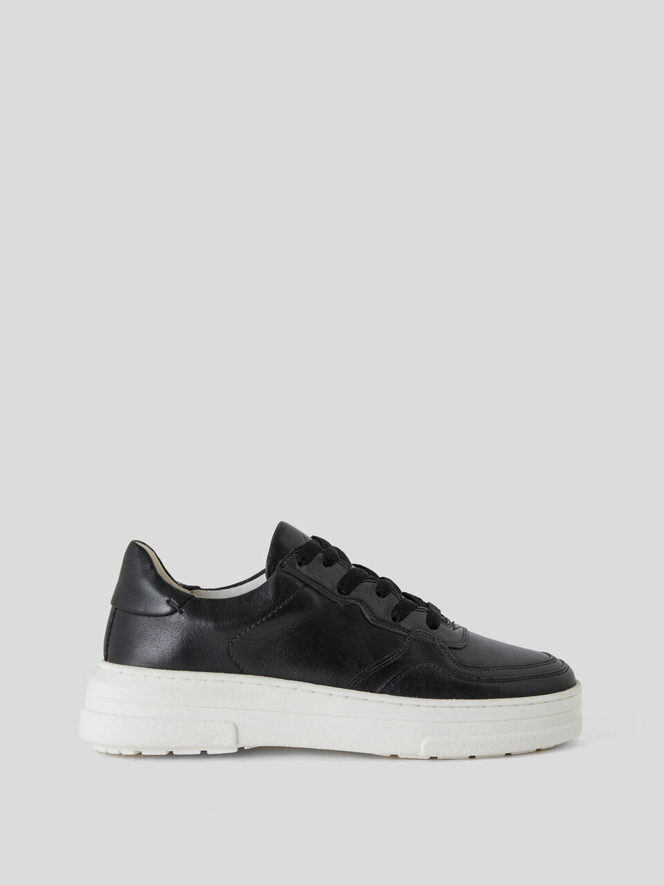 Sneakers aus echtem Leder image number 1