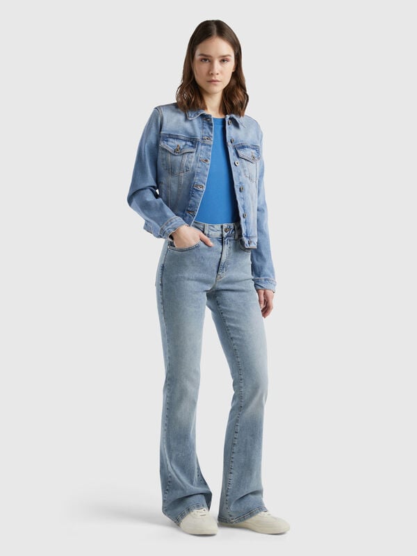Jeans elasticizzati a zampa Donna