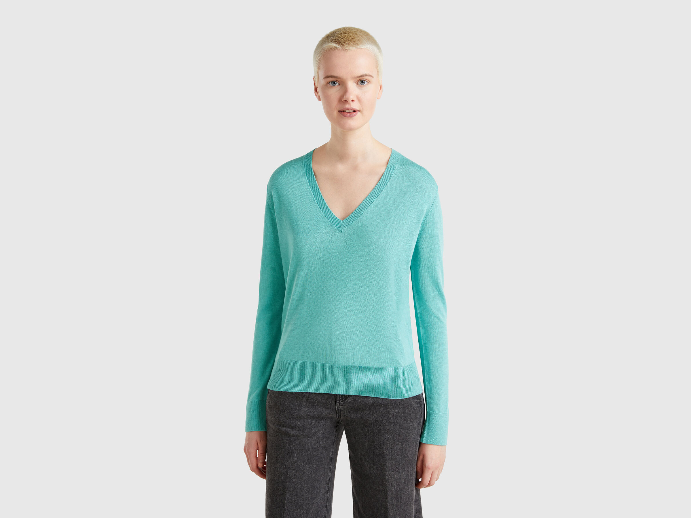 MAGLIA SCOLLO V M/L Donna image number 0