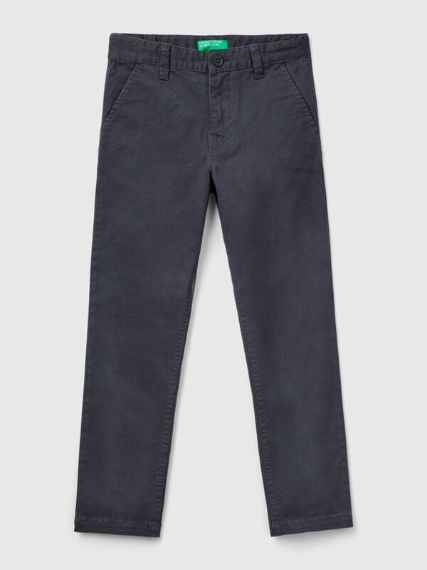 Slim fit chinos in stretch cotton