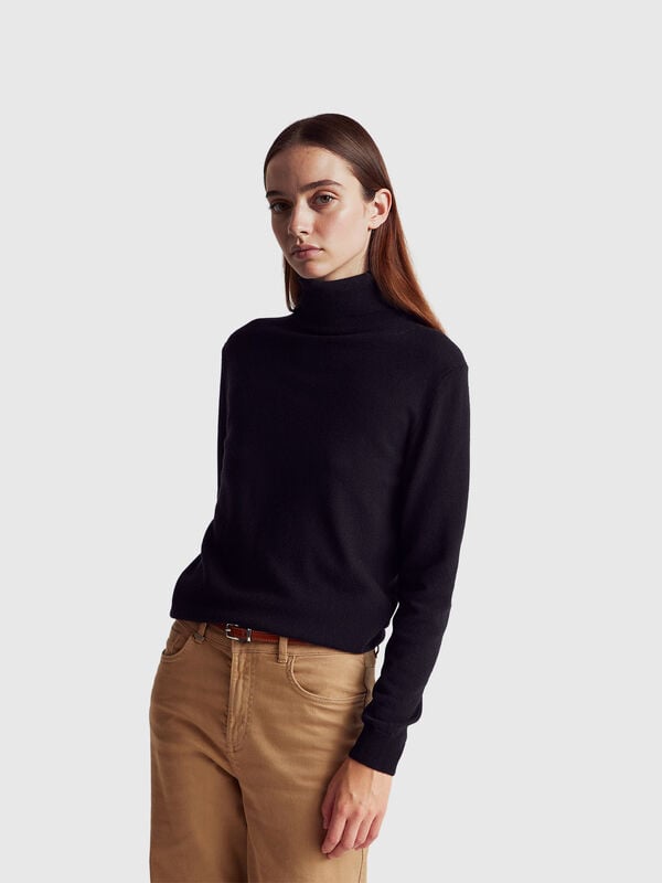 Maglione dolcevita nero in pura lana Merino Maglione dolcevita nero in pura lana Merino Donna