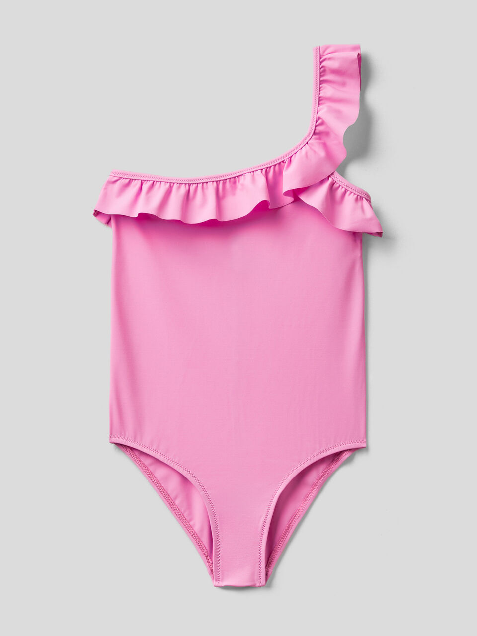 Maillot une pièce asymétrique en ECONYL® image number 1
