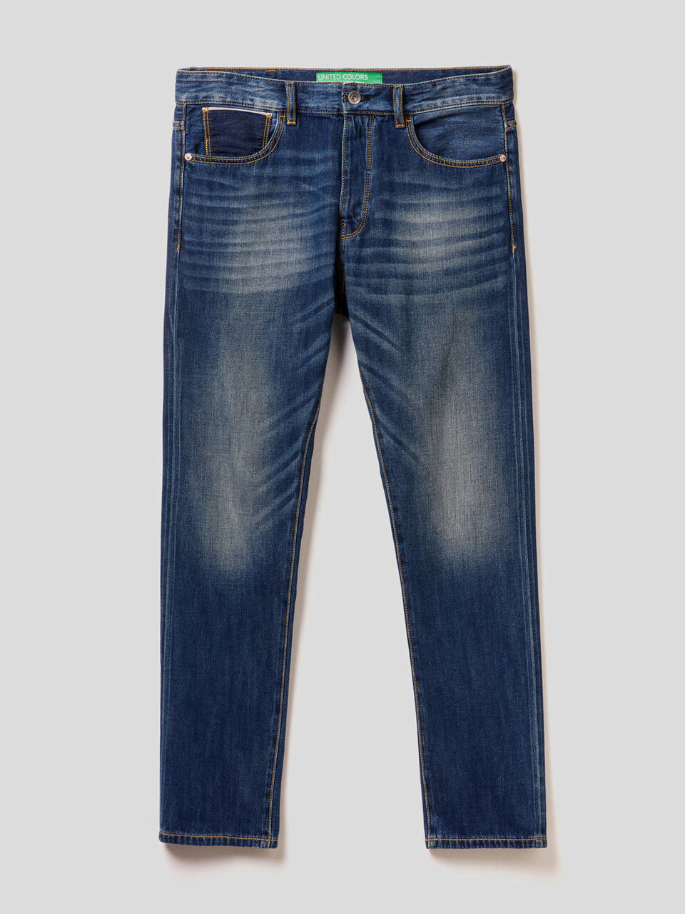 Jeans cinque tasche con aspetto vissuto image number 1
