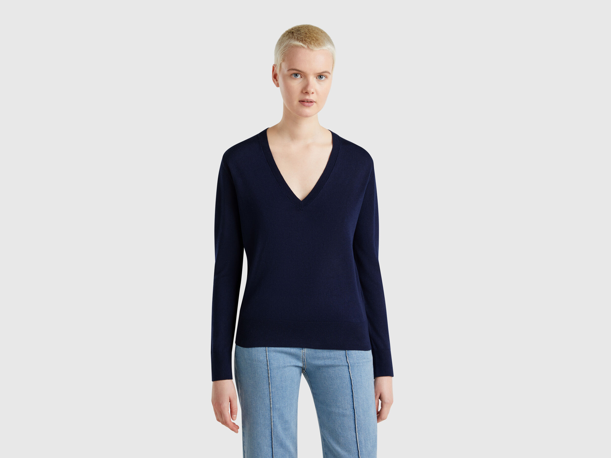 MAGLIA SCOLLO V M/L Donna image number 0