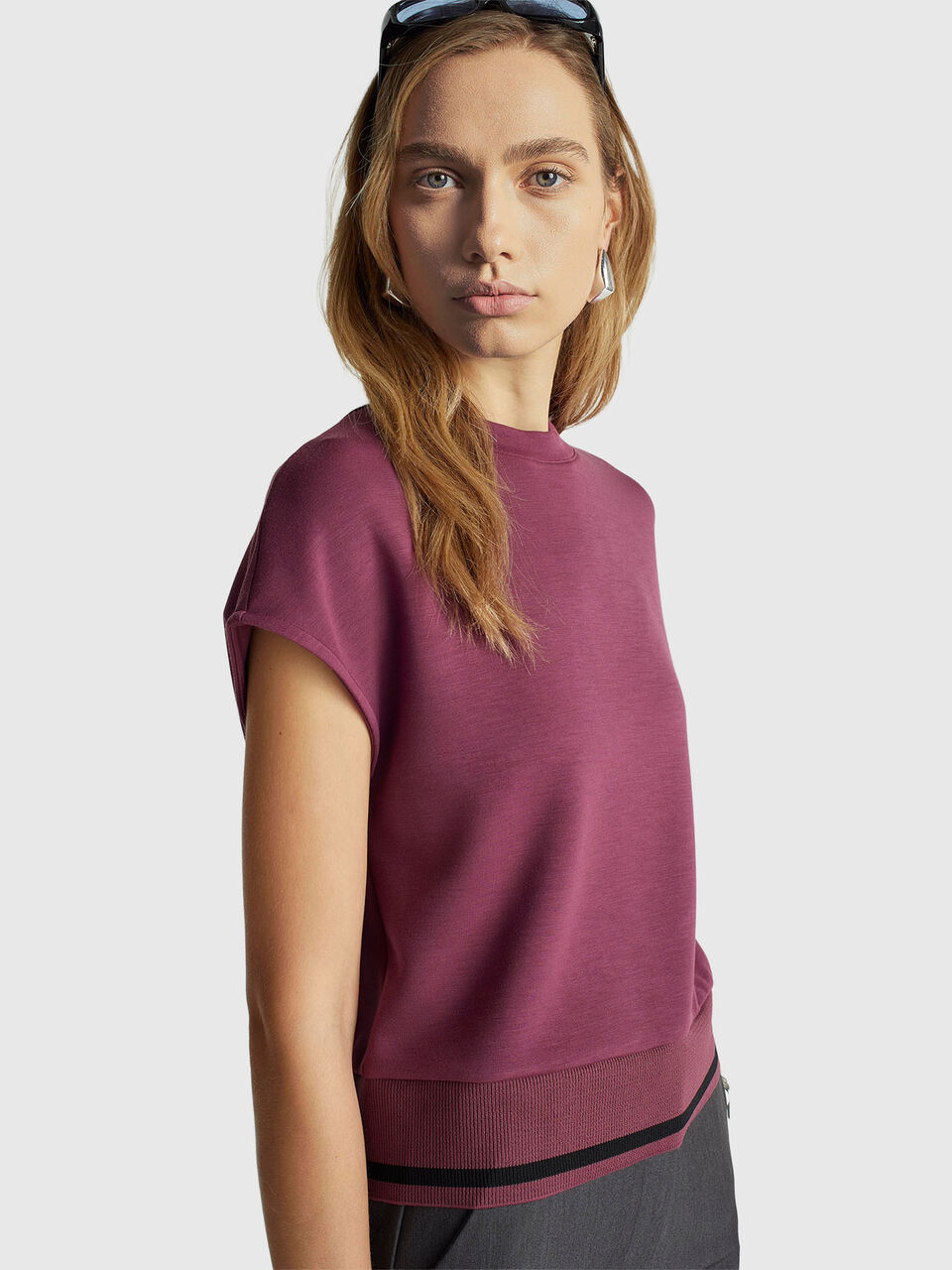 SLEEVELESS SWEATER Femme image number null