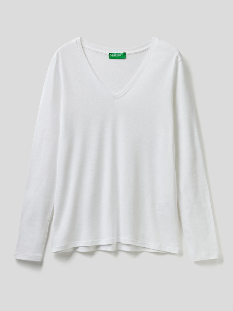 T-shirt a manica lunga con scollo a V image number 1