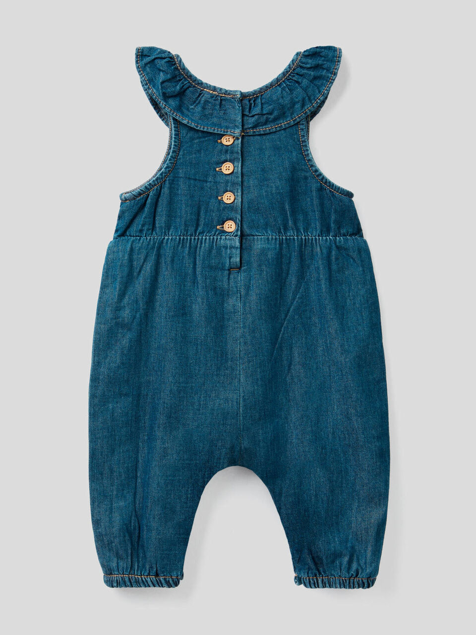 Latzhose aus leichtem Jeansstoff mit Volant image number 2