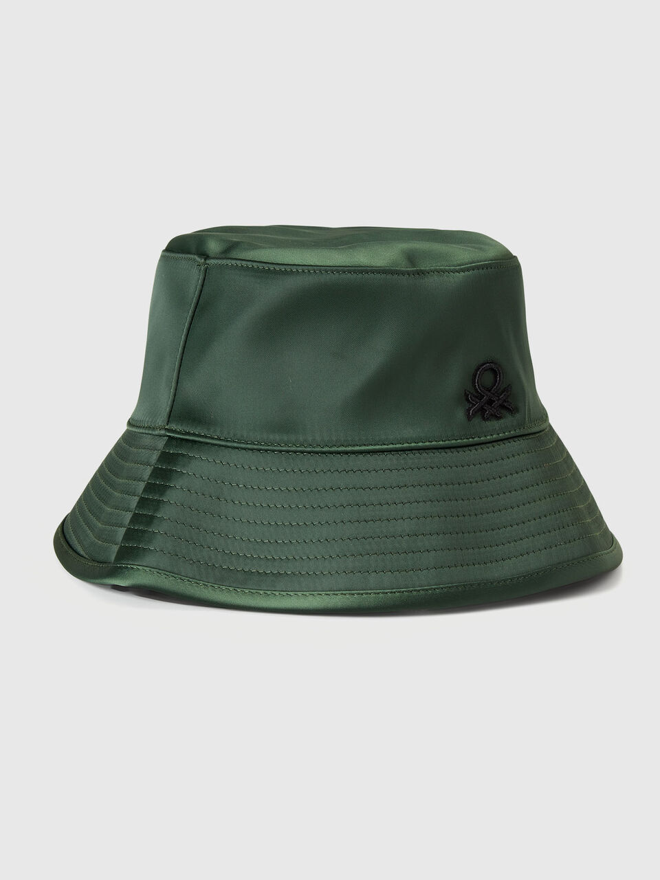 HAT Femme image number 1