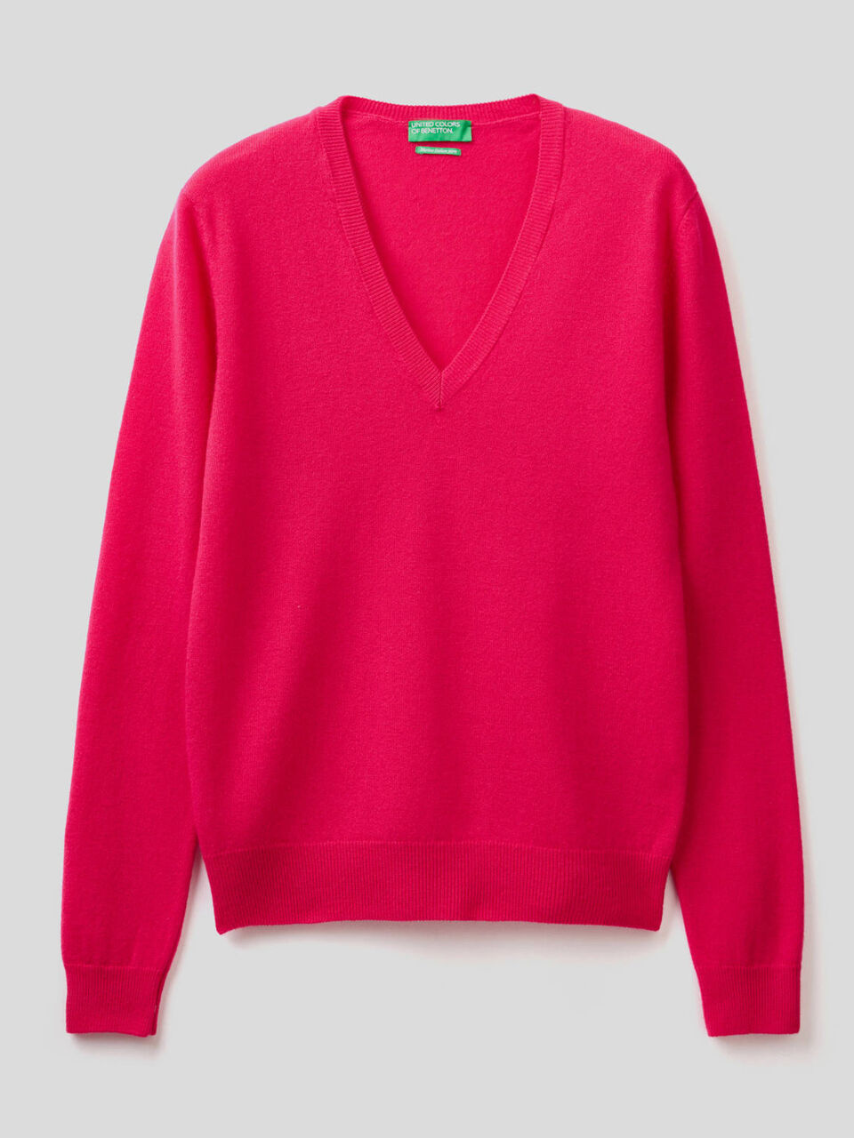 Pull avec col en V en pure laine vierge image number 1