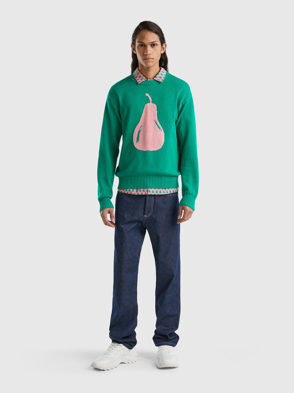 Green sweater with pear inlay