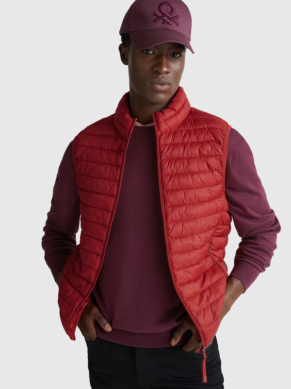 Gefütterte ärmellose Jacke mit normaler Passform Herren