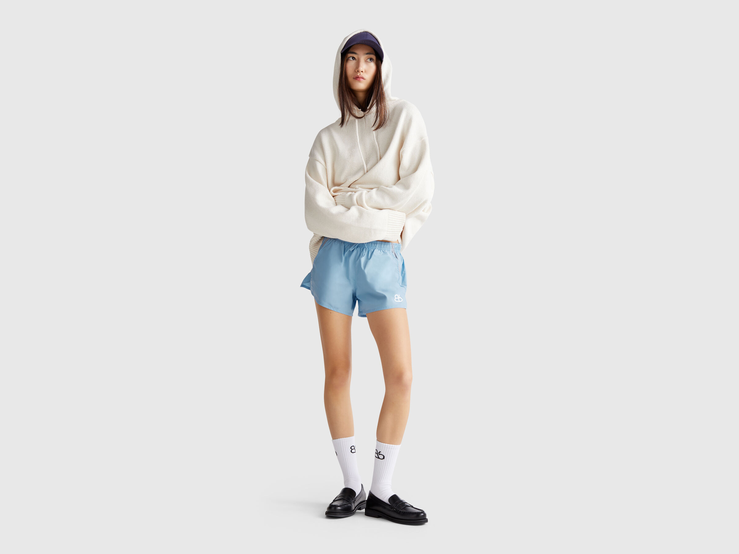 SHORTS Women image number 2