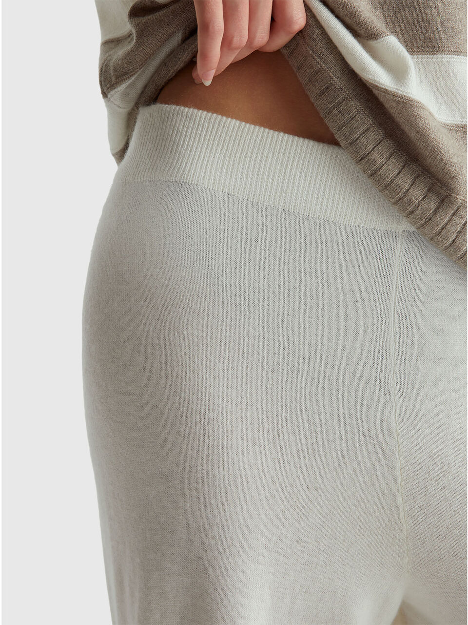 TROUSERS Damen image number null