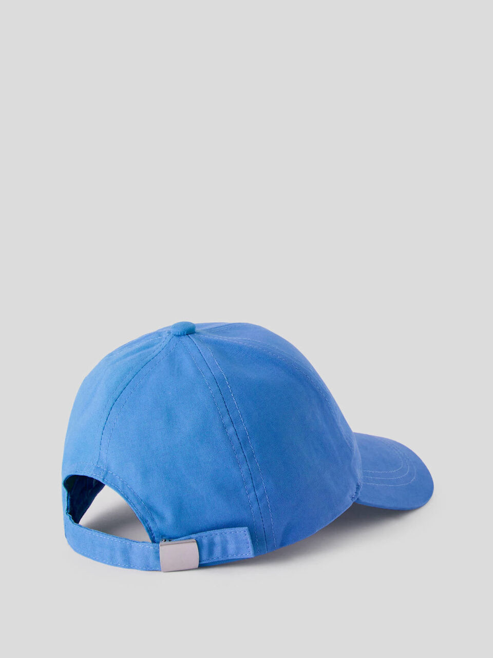 Cotton hat with brim image number 2