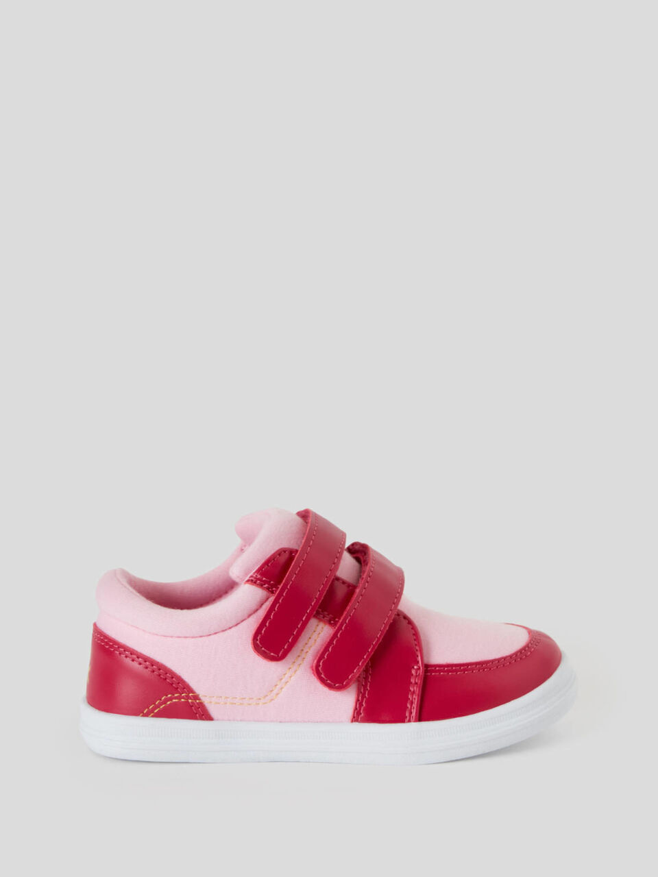 Sneakers für die ersten Schritte image number 1