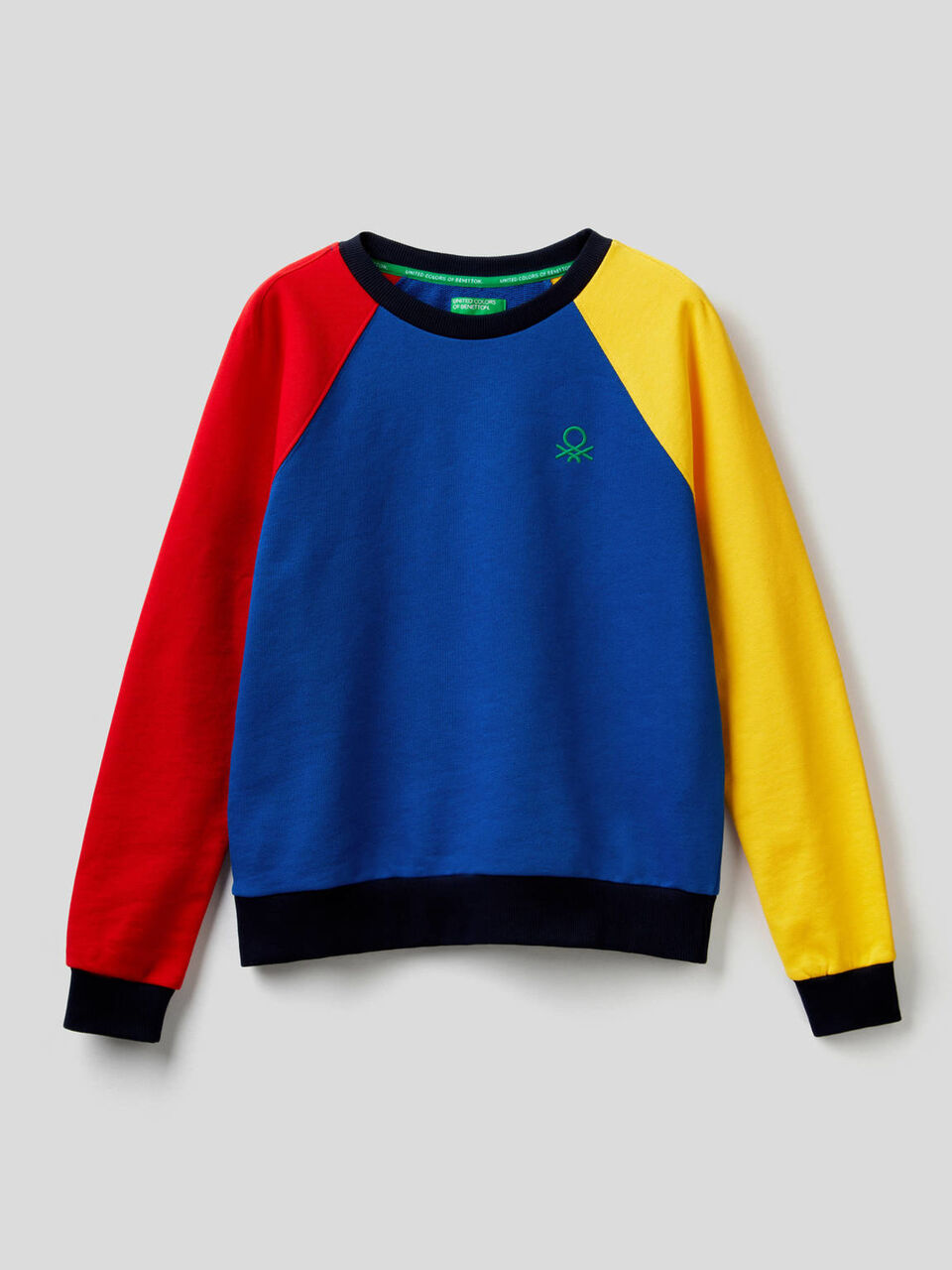 Sweatshirt mit Rundausschnitt und Raglanärmeln image number 1