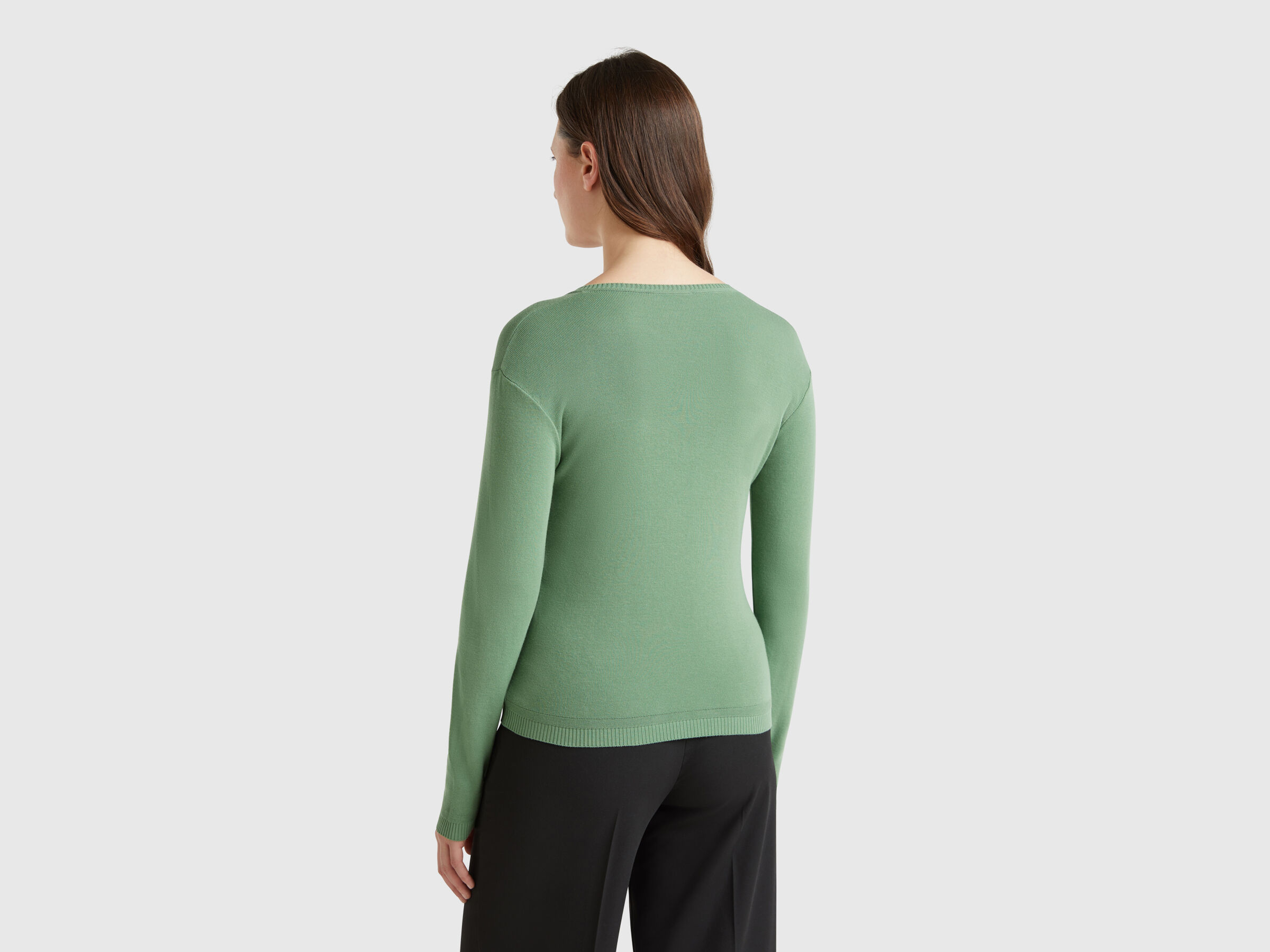 MAGLIA SCOLLO V M/L Donna image number 1
