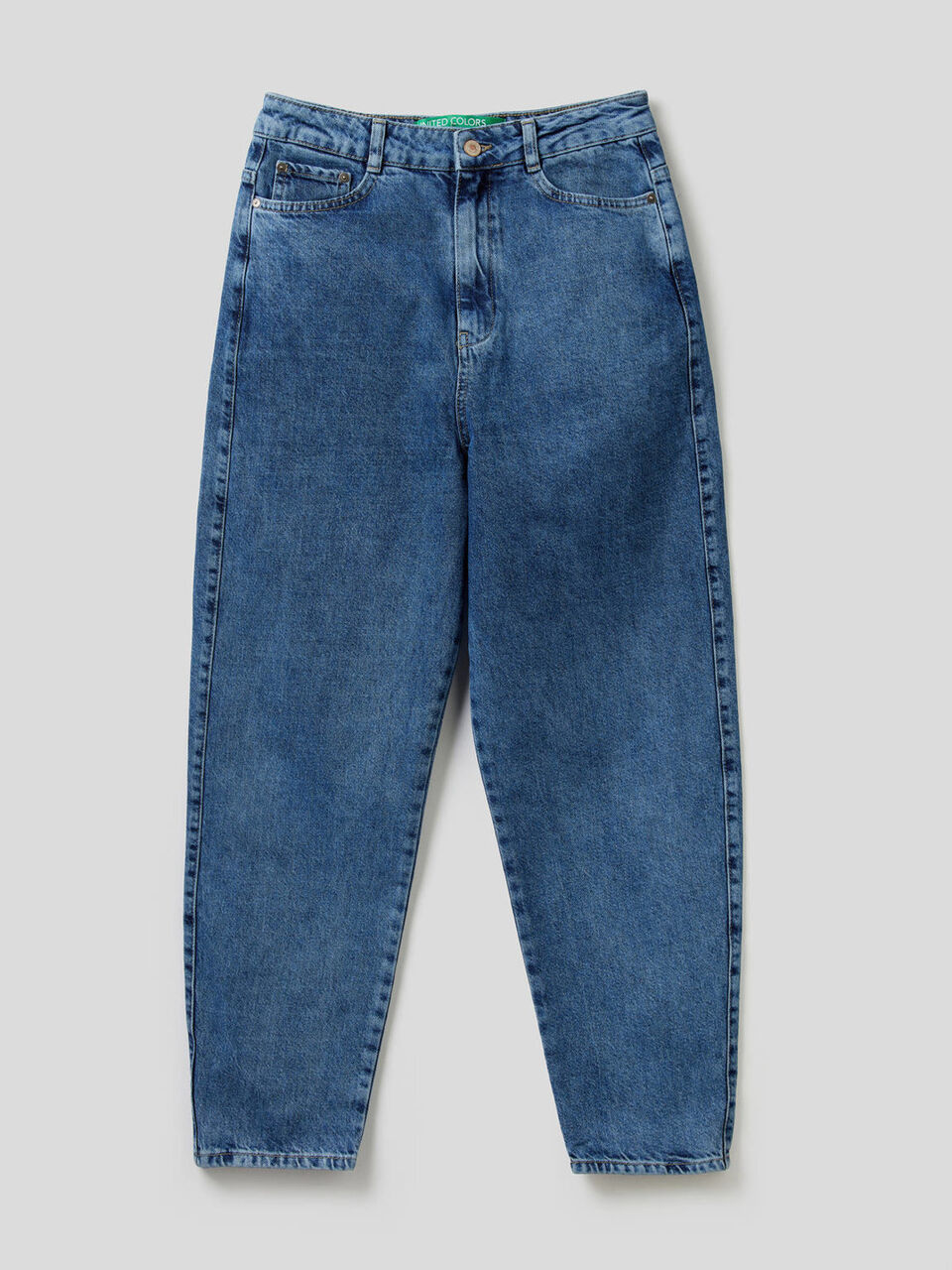 Jeans coupe carrot en denim 100% coton image number 1