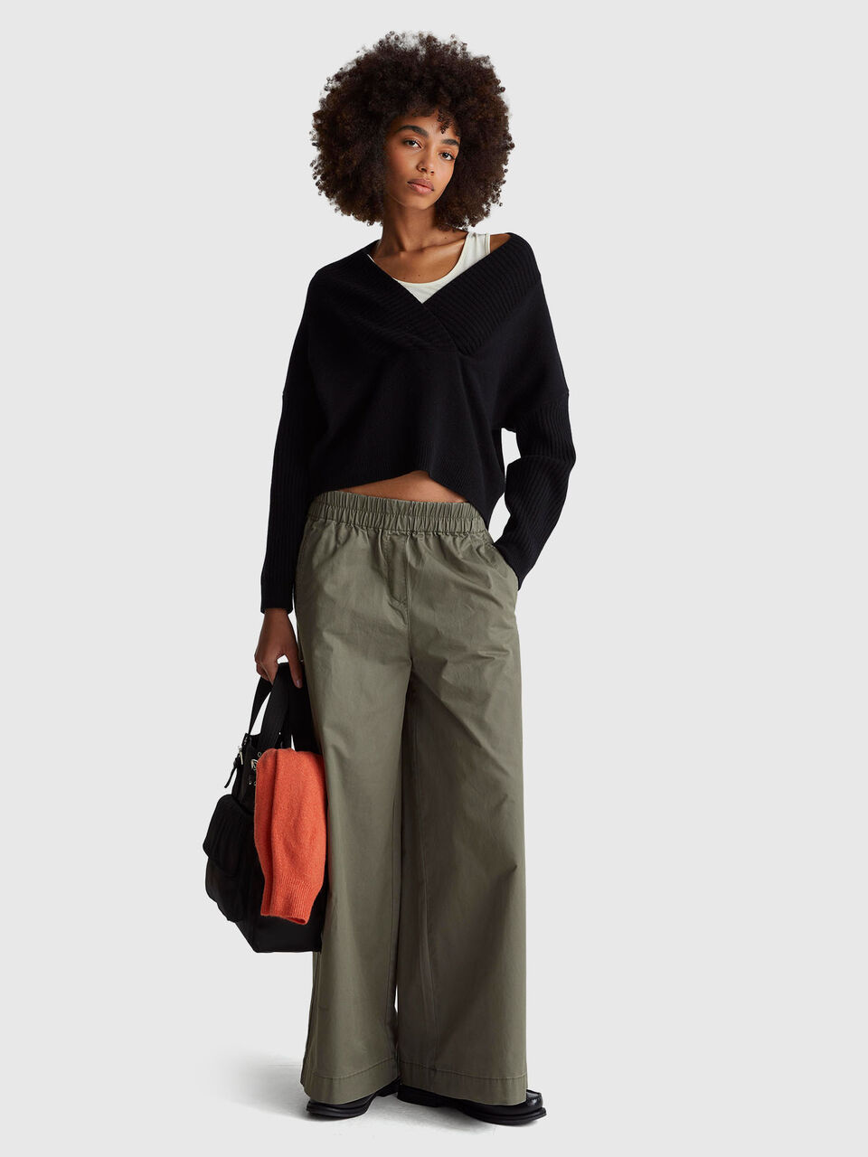 MAGLIA SCOLLO V M/L Donna image number null