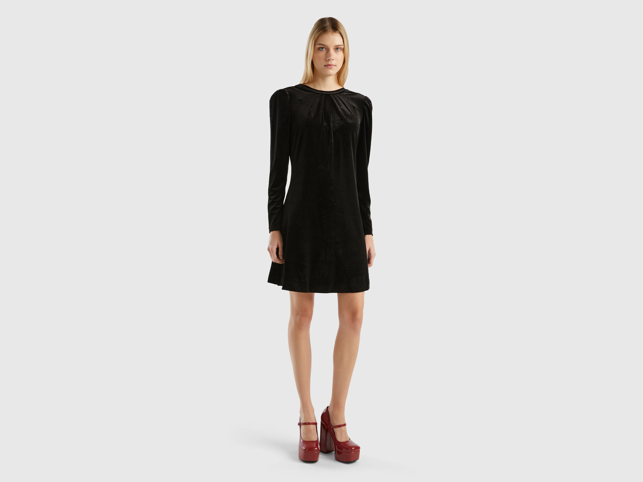 Vestito nero outlet benetton