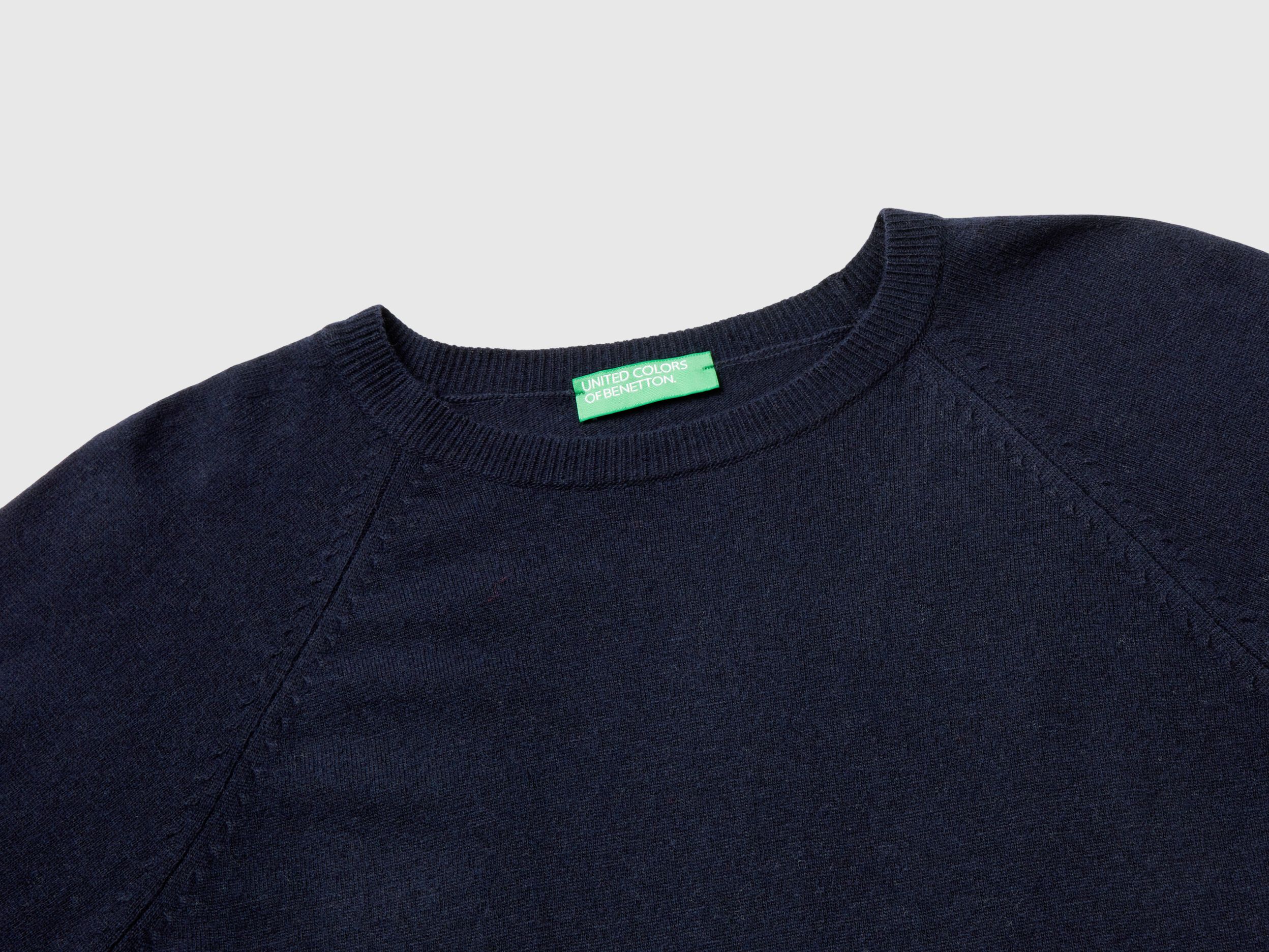 Maglia girocollo blu scuro in misto lana e cashmere Blu Scuro Benetton