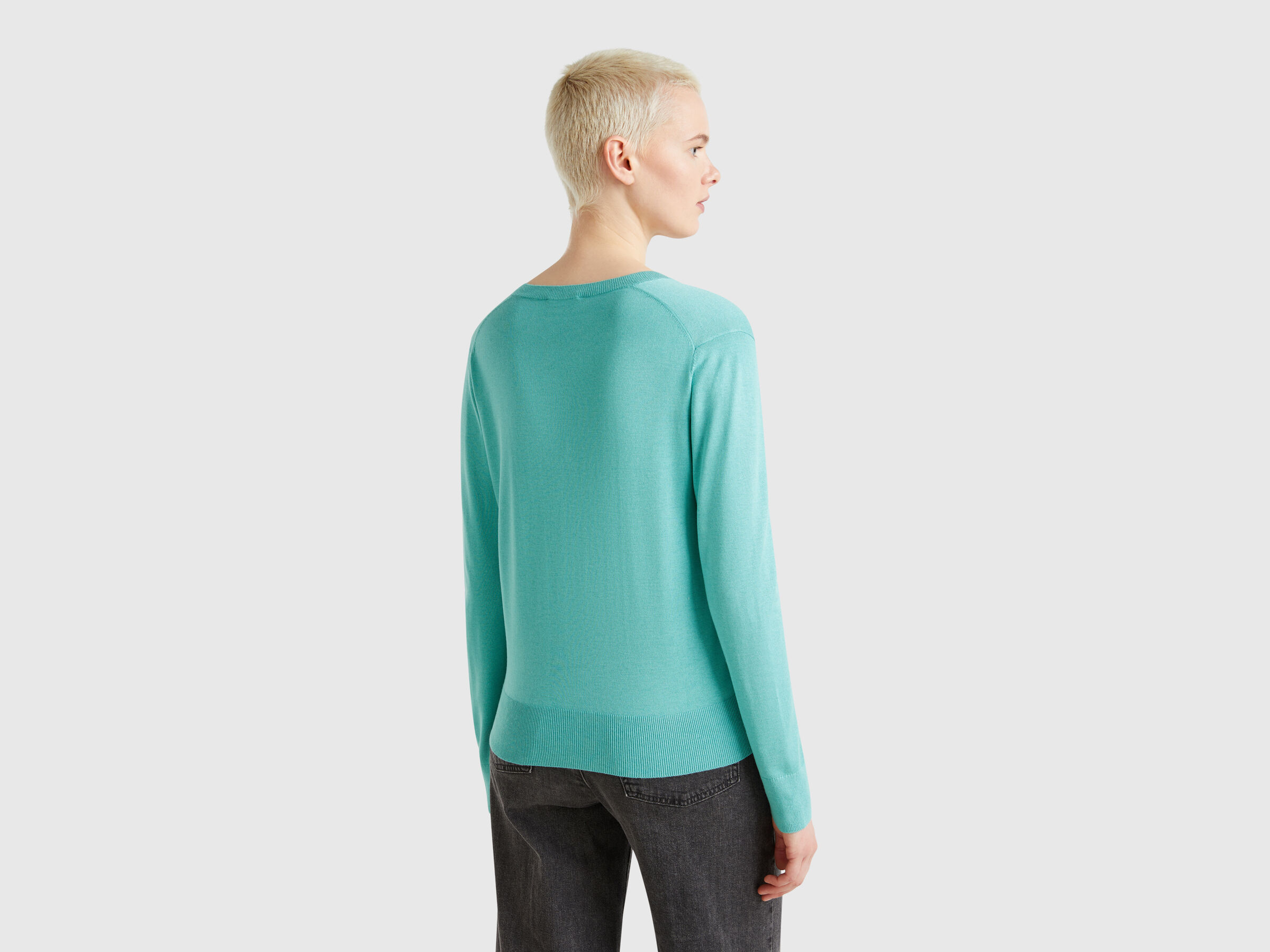 MAGLIA SCOLLO V M/L Donna image number 1