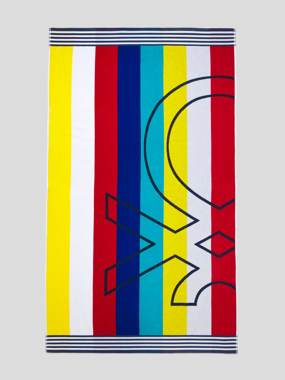 Jacquard beach towel image number 1