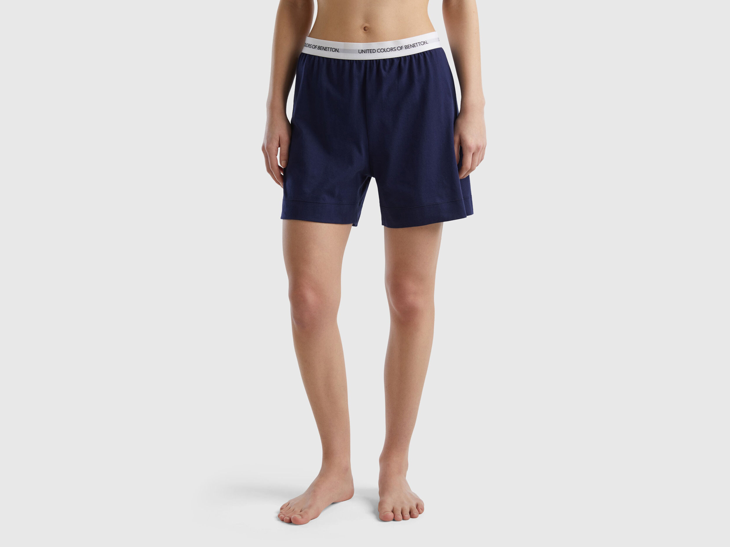 Benetton deals short femme
