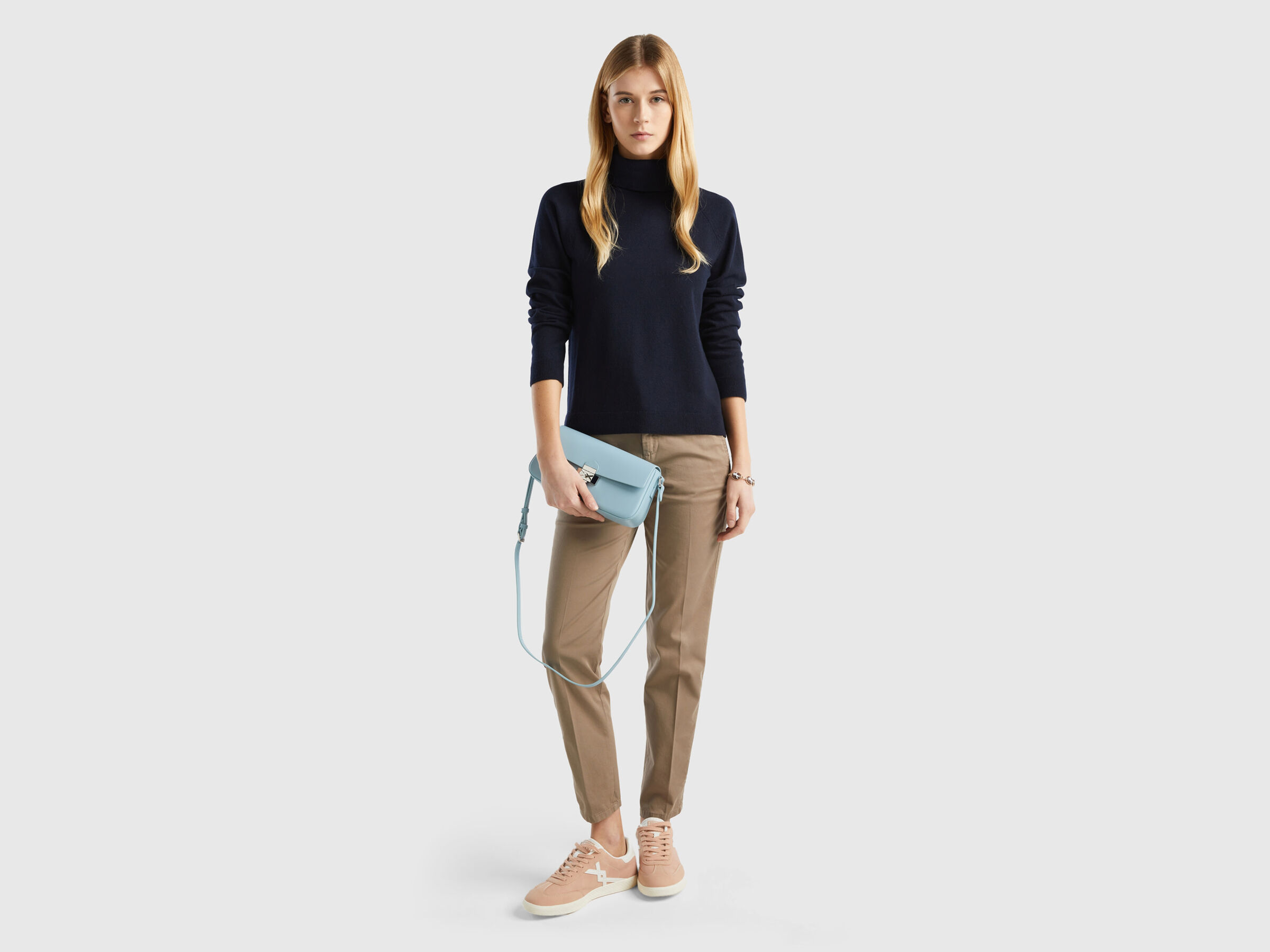 TURTLE NECK SWEATER Damen image number 2
