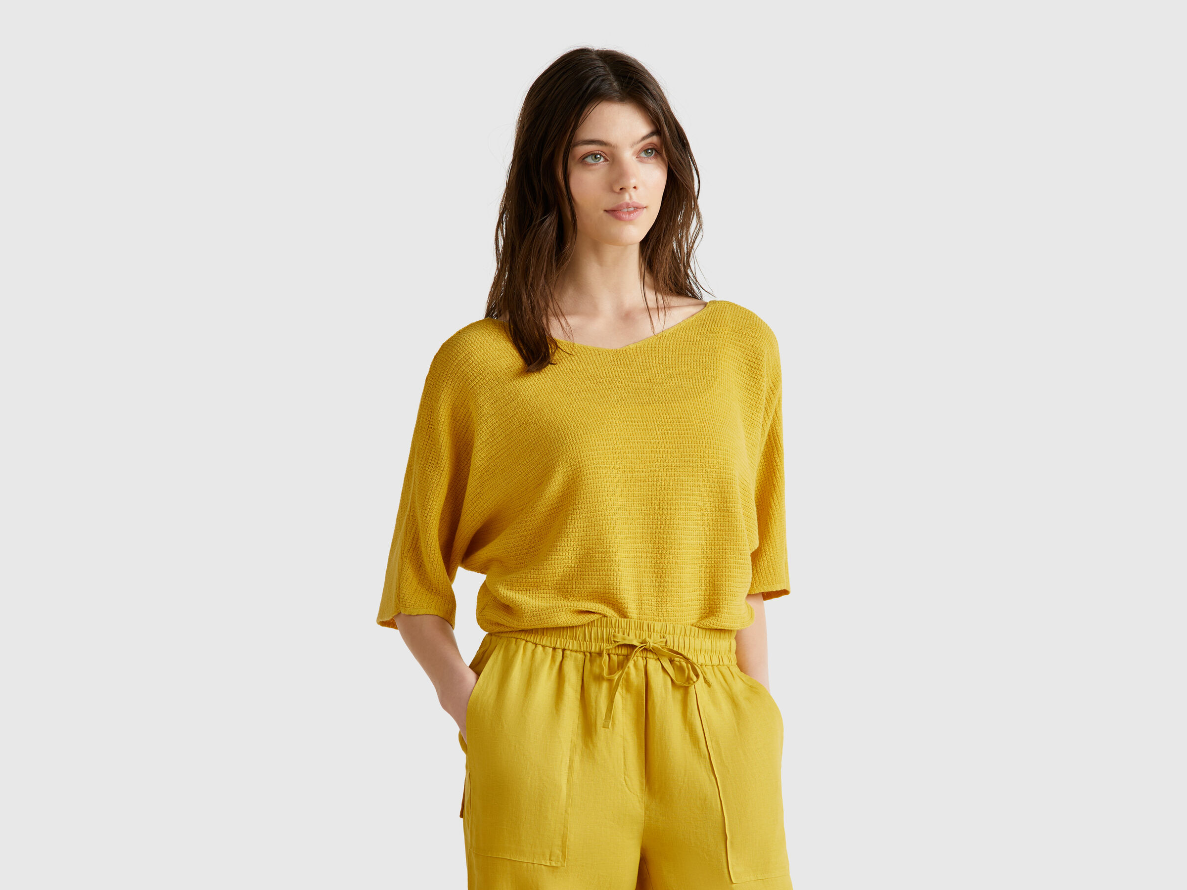 MAGLIA SCOLLO V M/M Donna image number 0