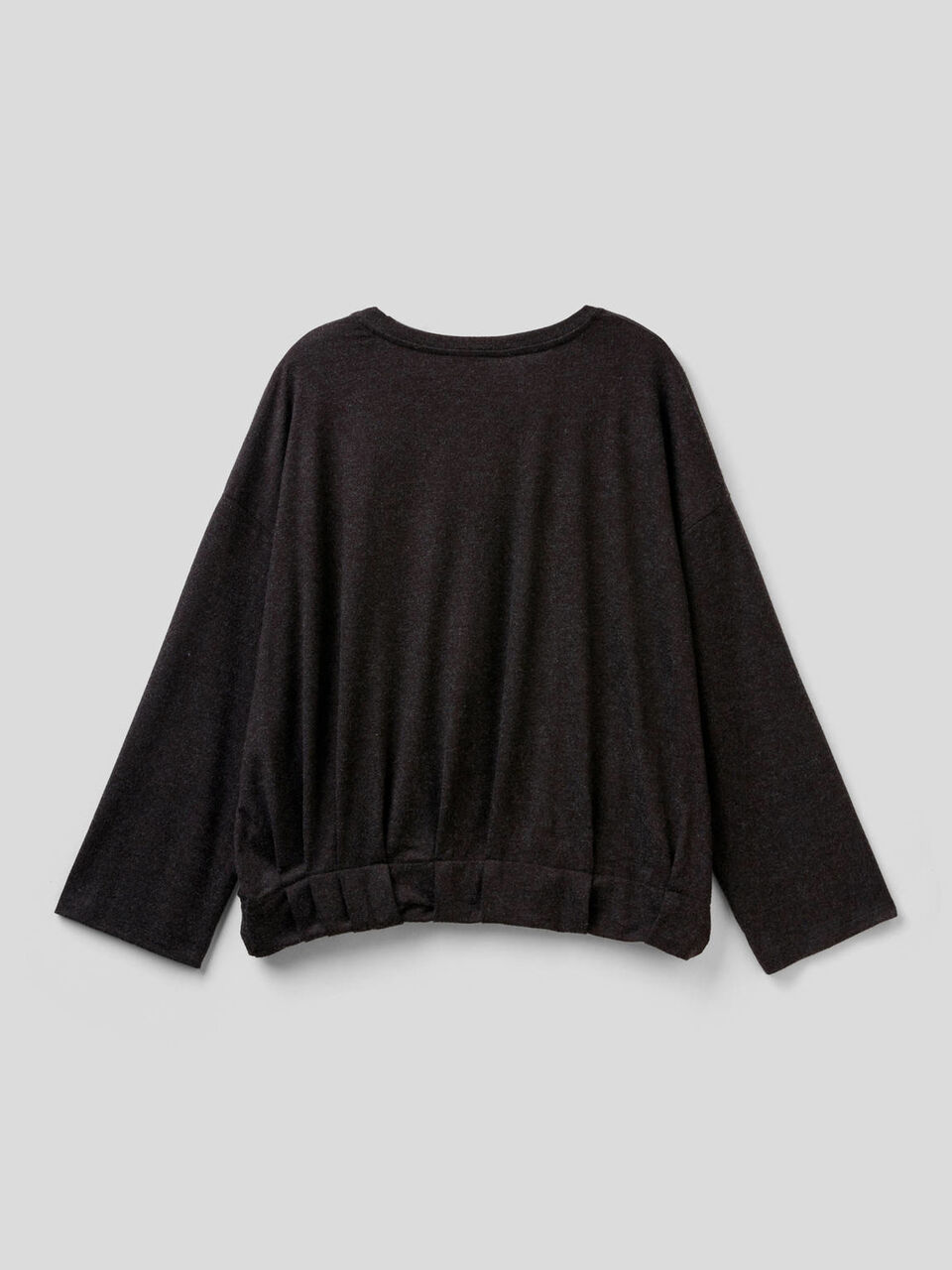 Flowy t-shirt with pleats image number 2