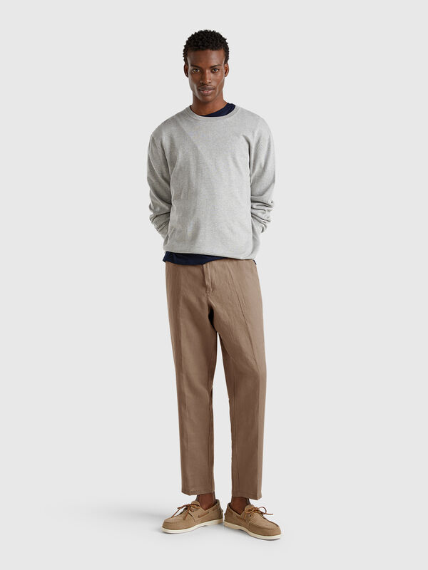 Chinos in pure linen Men