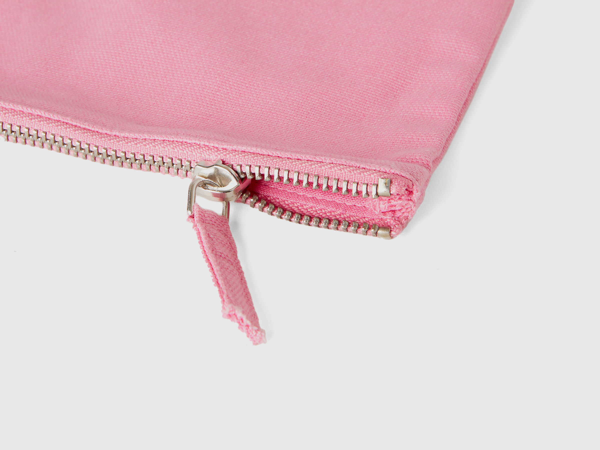 Pink clutch in pure cotton image number 2