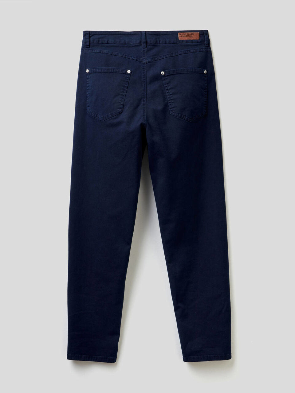 Boyfriend trousers in stretch cotton image number 2