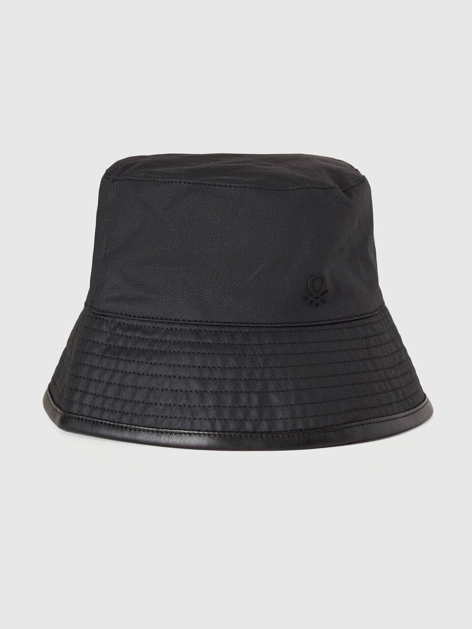 HAT Homme image number 1