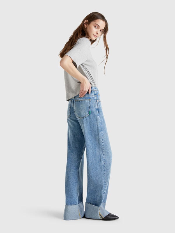 Jeans wide fit con risvolto Donna