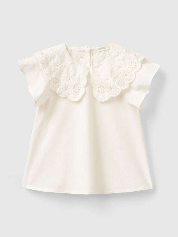Blouse with embroidered collar Junior Girl