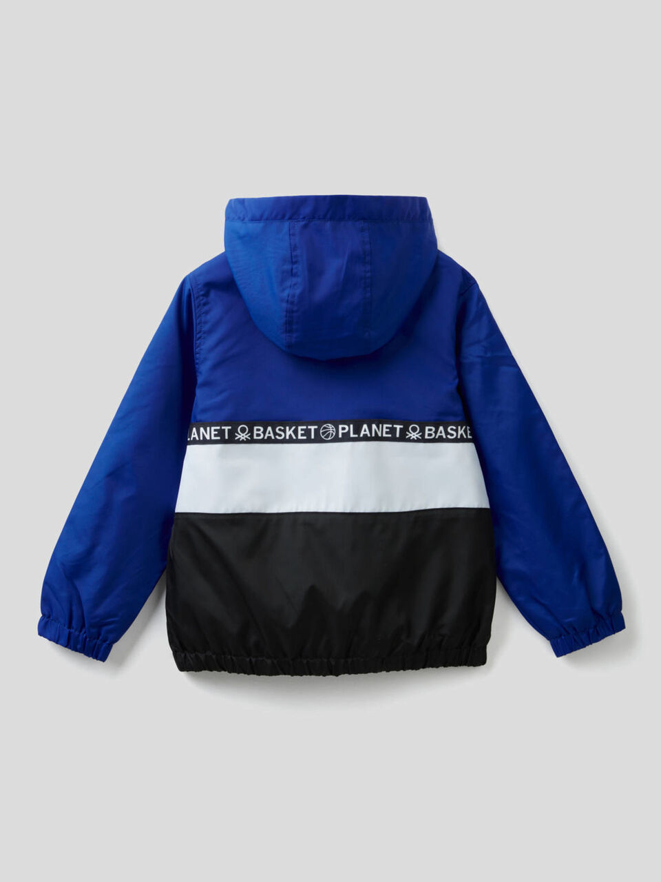 Light jacket with hood image number 2
