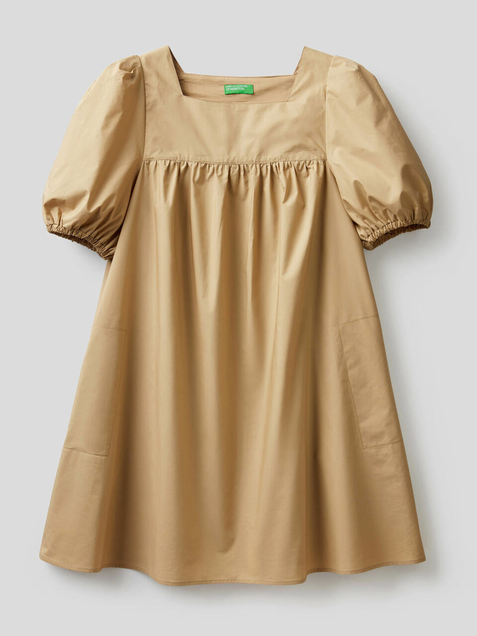 Kurzes Kleid mit 3/4-Ballonärmeln image number 1